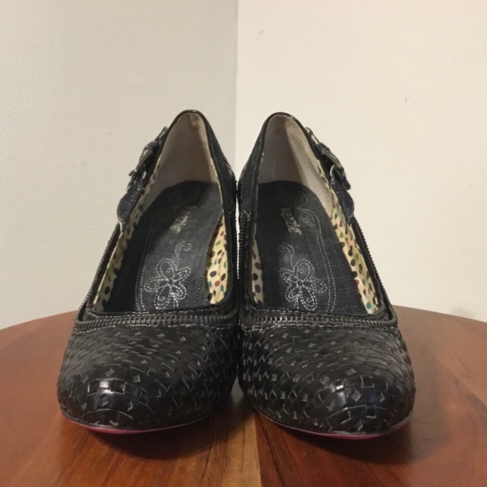 Vintage Kenzie Black Floral Wedge Size 8.5 - Picture 2 of 11